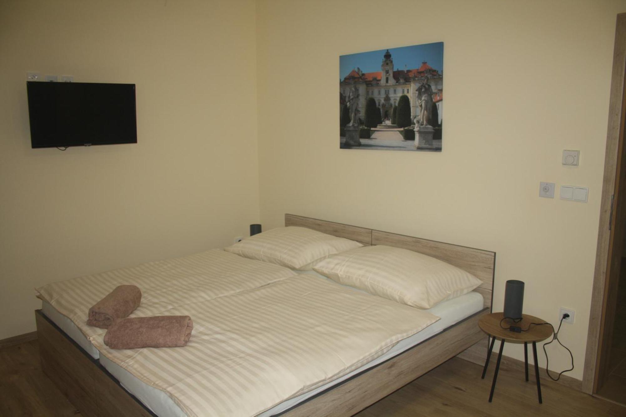 Comenius Moravus Vinarsky Dvur Микулов Экстерьер фото